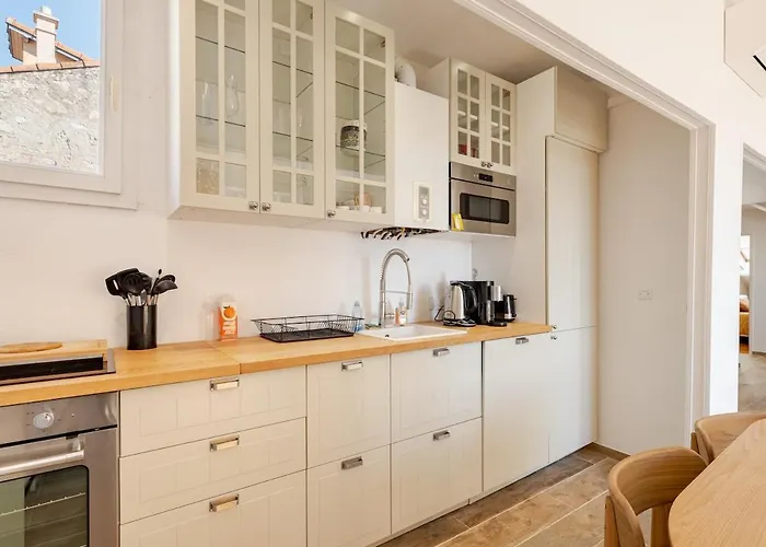 Splendide 80m2 - 2 - 5,10min Plages & Gare & Palais Des Festivals - Air Conditionne * Cannes